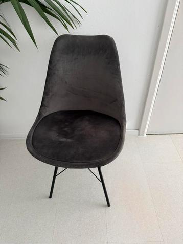 6 tafelstoelen, IN NIEUWSTAAT ! beschikbaar voor biedingen