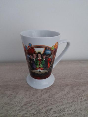 Tas / mok Huis Anubis beschikbaar voor biedingen