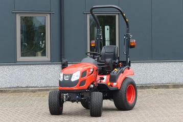 KIOTI CS2510 4wd HST / 0001 Draaiuren / Hoge Gazonwielen beschikbaar voor biedingen