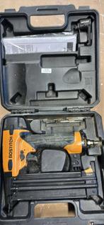 Bostitch spijkermachine, Doe-het-zelf en Bouw, Ophalen, Gebruikt