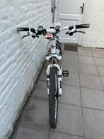 Vélo vtt de la marque Merida avec frein hydraulique à disque, Fietsen en Brommers, Fietsen | Crossfietsen en BMX, Ophalen, Zo goed als nieuw