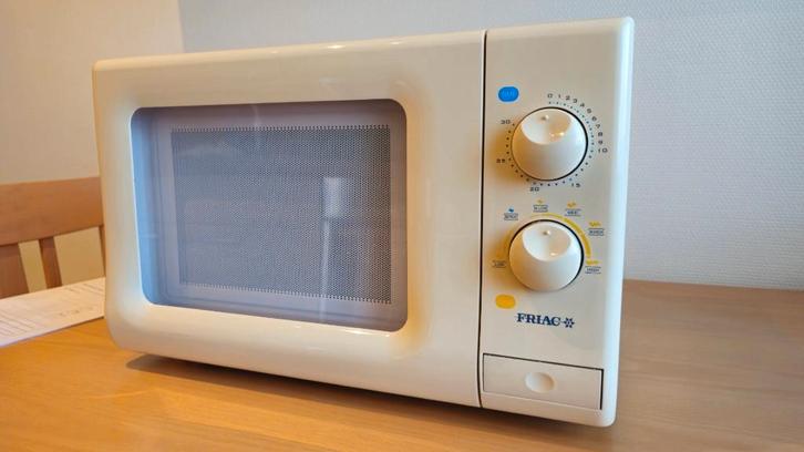 Microgolfoven, Elektronische apparatuur, Microgolfovens, Gebruikt, Vrijstaand, Microgolfoven, 45 tot 60 cm, Oven, Draaiplateau