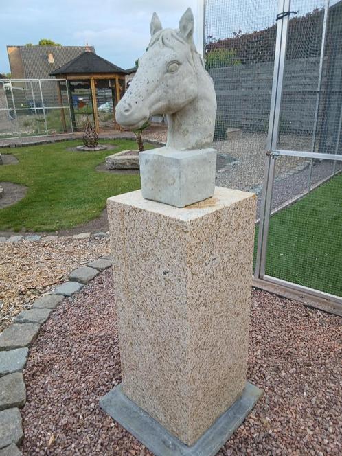 zuil,sokkel,natuursteen,graniet, tuinbeeld,stenen paardenkop, Huis en Inrichting, Woonaccessoires | Zuilen en Pilaren, Nieuw, Ophalen