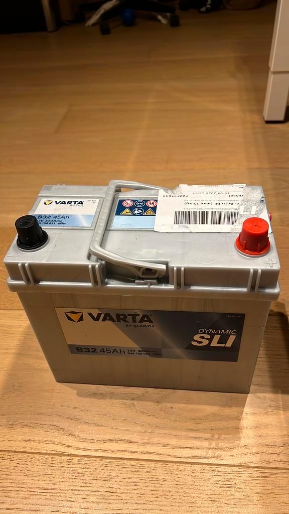 Ongebruikte auto-accu Varta B32 45Ah, Autos : Pièces & Accessoires, Batteries & Accessoires, Neuf, Enlèvement