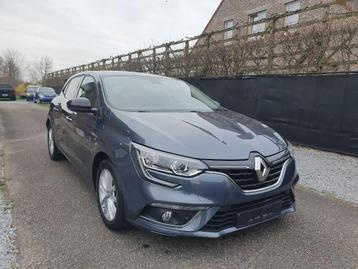 Renault Megane 1.2 essence automatique disponible aux enchères