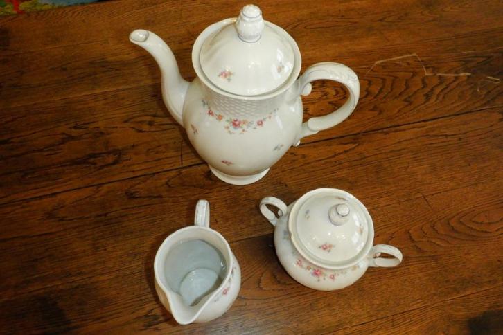 retro koffiekan en suikerpot en melkkan, Antiek en Kunst, Antiek | Servies compleet, Ophalen of Verzenden