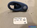 FORD FIESTA 4 Rechts speaker deur hendel kap 96FGA22621BDW, Auto diversen, Autoradio's, Ophalen of Verzenden