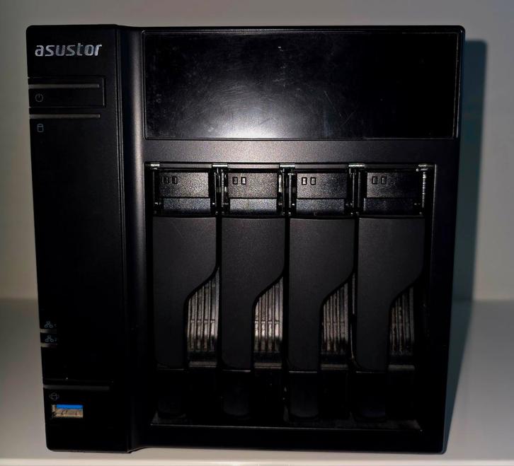 Nas asustor as6104t, Computers en Software, NAS, Ophalen of Verzenden