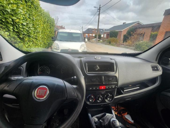 Fiat doblo 1600 multijet 2012    prix  1600, Autos, Camionnettes & Utilitaires, Particulier, Fiat, Diesel, Euro 5, 4 portes, Boîte manuelle
