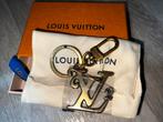 LOUIS VUITTON NIGO sleutelhanger Nieuw, Handtassen en Accessoires, Portemonnees