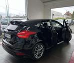 Ford Focus ST LINE 1.0 ECOBOOST 140 CH CARPLAY GAR 12M, Auto's, Focus, Stof, Gebruikt, Zwart