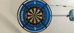 Winmau blade 6, target corona vision, staander + bulls mat, Sport en Fitness, Darts, Ophalen, Zo goed als nieuw