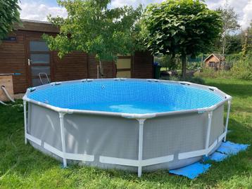 Stevig ovaal opzetzwembad Intex met allerlei accessoires! beschikbaar voor biedingen