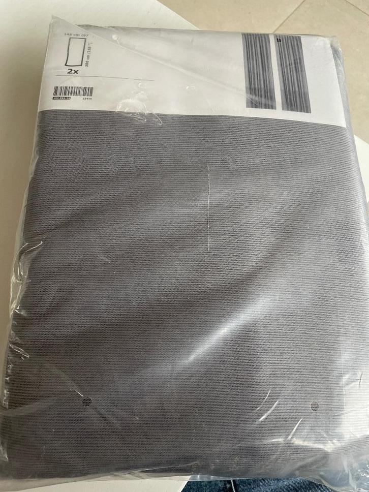 Verduisterende gordijnen grijs 145x300 – nieuw in verpakking, Huis en Inrichting, Stoffering | Gordijnen en Lamellen, Nieuw, 200 cm of meer