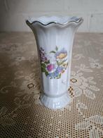 Petit vase en porcelaine artificielle — Décoration florale, Enlèvement