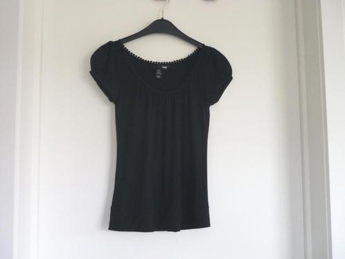 Zwart T-shirt top met bolletjes kraag van H&M Maat XS, Kleding | Dames, Topjes, Maat 34 (XS) of kleiner, Zwart, Ophalen of Verzenden