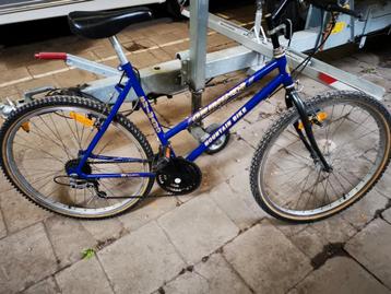 Mountainbike voor klimmen Shimano blauw goud 