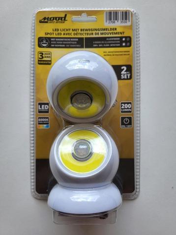 Led licht met bewegingsmelder, set van 2 suks beschikbaar voor biedingen