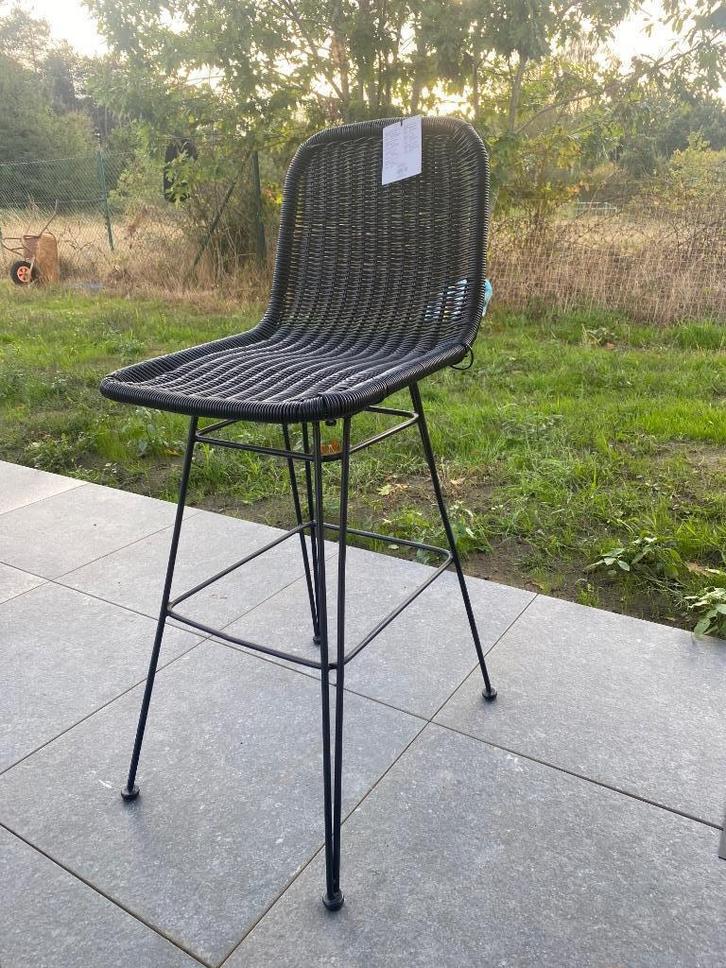 Krukken, Huis en Inrichting, Barkrukken, Zo goed als nieuw, 60 tot 90 cm, Kunststof, Metaal, 3 krukken, Met voetsteun, Ophalen