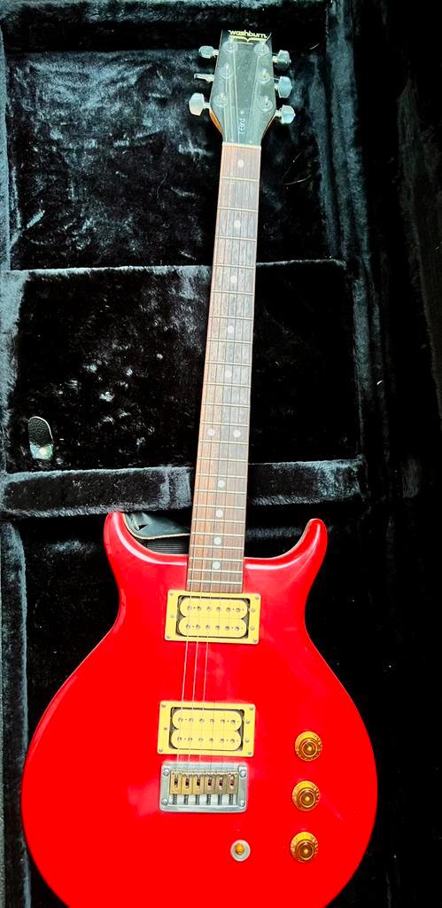 Zeldzame Washburn Wing T-Bird Red 1980, Muziek en Instrumenten, Snaarinstrumenten | Gitaren | Elektrisch, Gebruikt, Solid body