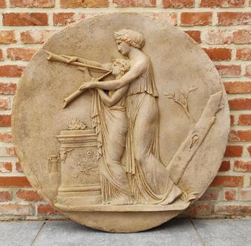 rond bas-relief sculptuur, klassieke oudheid (polystone) beschikbaar voor biedingen