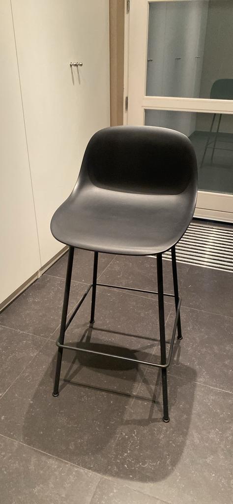 Muuto kruk met rugleuning, Huis en Inrichting, Barkrukken, 2 krukken, Ophalen