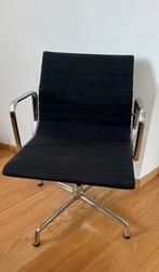 Eames chair EA 104 / 108 original design, Ophalen, Zo goed als nieuw, Zwart