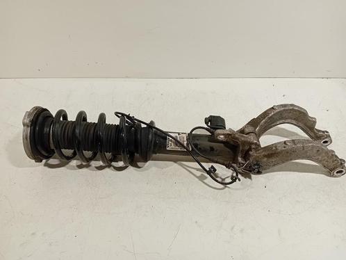 VEERPOOT RECHTS VOOR Volvo V60 II (ZW) (P31681972), Auto-onderdelen, Ophanging en Onderstel, Volvo, Gebruikt