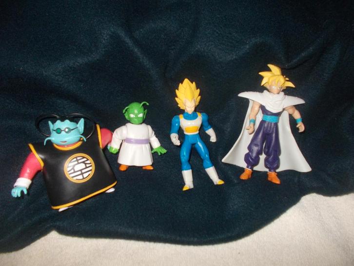 4 figurines de la série DRAGON Ball 2000 et 2001(RARE), Collections, Statues & Figurines, Utilisé, Autres types, Enlèvement ou Envoi