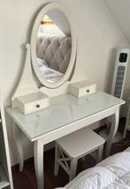 Make up tafel ikea + bijhorende stoel (vanity), Huis en Inrichting, Tafels | Kaptafels, Gebruikt, 100 tot 150 cm, 100 tot 150 cm