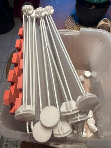 Lot cage modulable+ fond plastique propre+tunnel de jeu beschikbaar voor biedingen