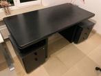 Donkere houten bureau met 2 ladekasten op wieltjes, Enlèvement, Utilisé, Bureau