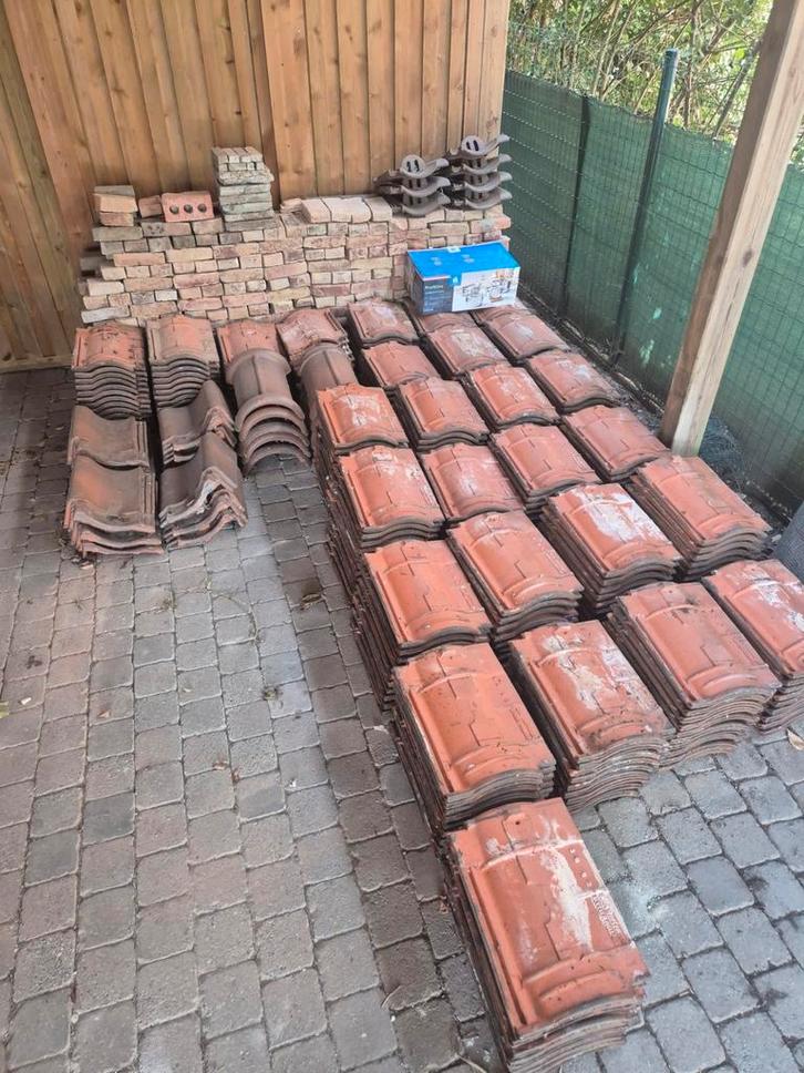 JEKA Dakpannen, gevelpannen, nokpannen, Doe-het-zelf en Bouw, Dakpannen en Dakbedekking, Gebruikt, Dakpannen, Ophalen