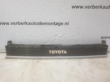 GRILLE Toyota Corolla (E8) (53101-12600-ae) beschikbaar voor biedingen