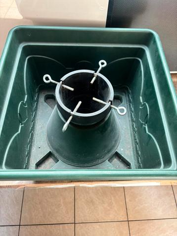 Kerstboomhouder beschikbaar voor biedingen