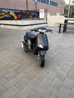 Piaggio zip rst/type 3 a klasse, Fietsen en Brommers, Ophalen, Zo goed als nieuw, Piaggio