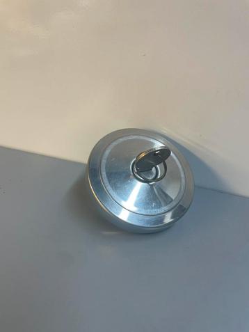 Tankdop PJ oldtimer beschikbaar voor biedingen