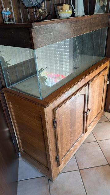 Aquarium + meubilair + pompen + accessoires beschikbaar voor biedingen