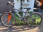 B'Twin Rockrider 700 24" kinder mountainbike, Fietsen en Brommers, Ophalen, Zo goed als nieuw, Aluminium