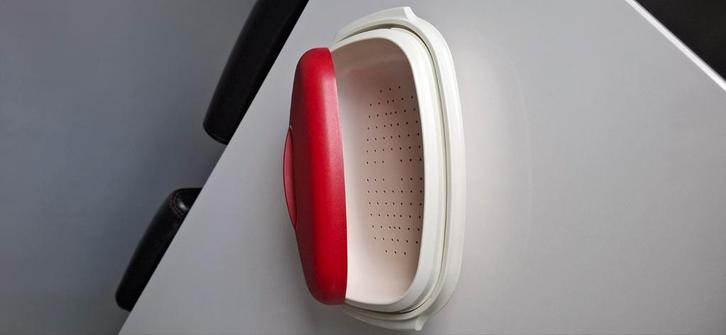 TUPPERWARE uitlekschaal, Huis en Inrichting, Keuken | Tupperware, Nieuw, Schaal, Wit, Rood, Ophalen