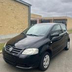 Volkswagen Fox 1.2 benzine 118000 KM/ GEKEURD, Auto's, 1998 cc, Stof, Elektrische ramen, Zwart