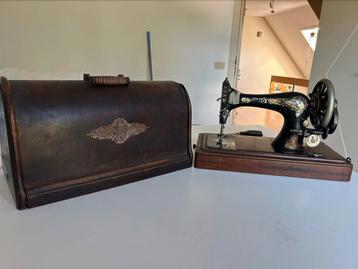Antieke Singer Naaimachine uit 1898met Officieel Certificaat beschikbaar voor biedingen