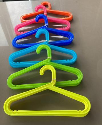 Hangers ikea 5 stuks voor 50 cent 