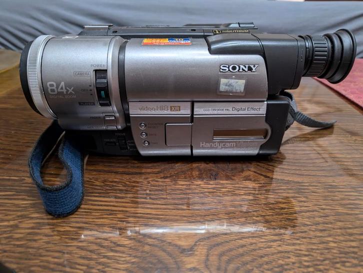 Sony TRV300E Hi8 XR camerarecorder uit 1998, Audio, Tv en Foto, Videocamera's Analoog, Camera, Hi 8, Ophalen of Verzenden