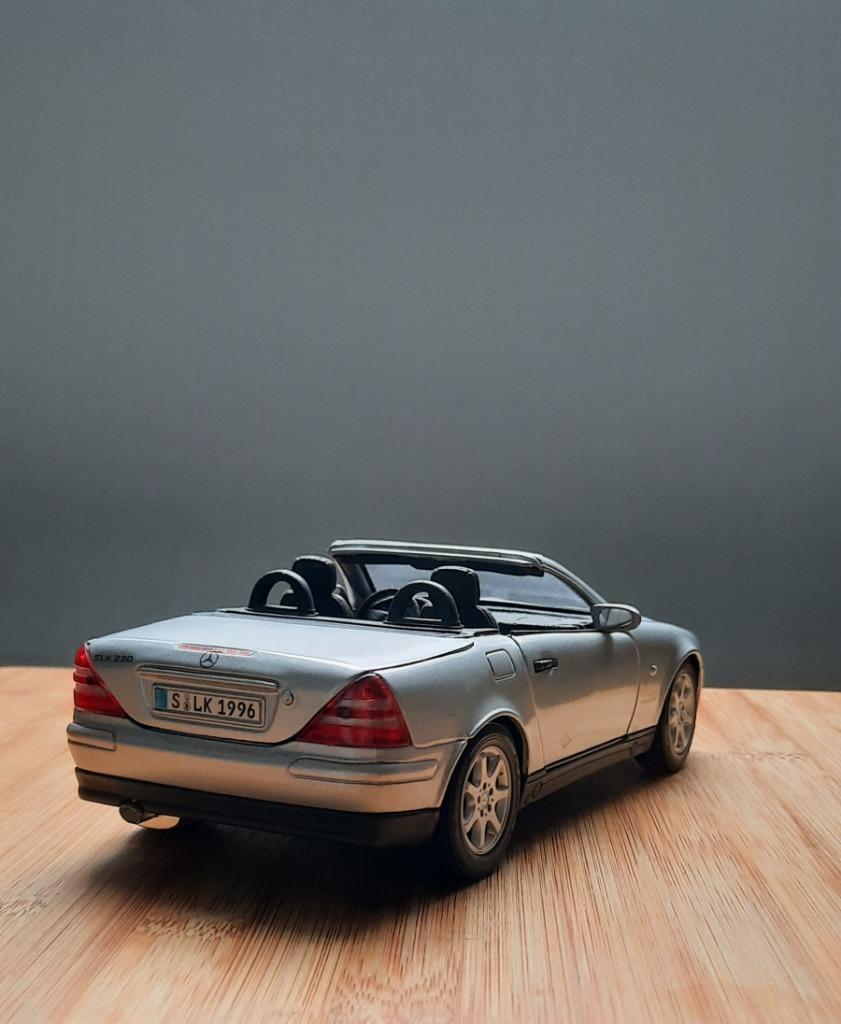 Mercedes Slk 230 Maisto, Hobby & Loisirs créatifs, Voitures miniatures | 1:18, Enlèvement, Utilisé, Moteur, Maisto