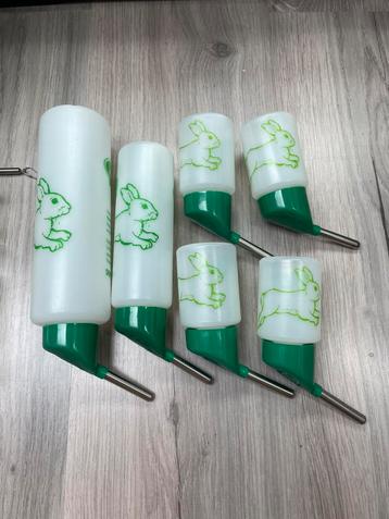 Drinkflesjes beschikbaar voor biedingen