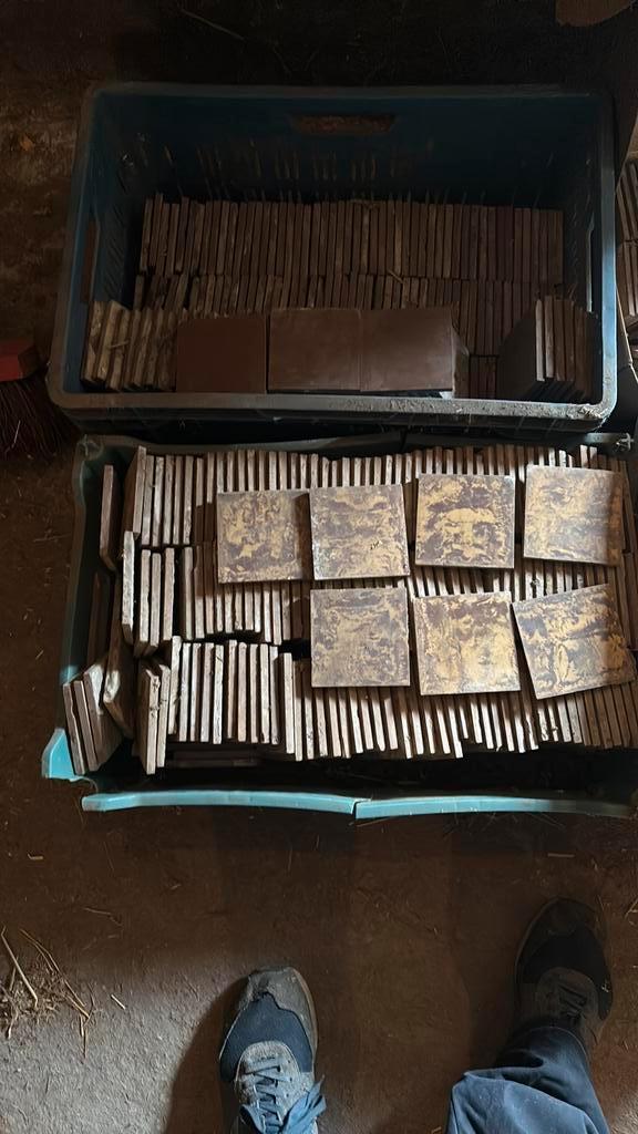 Oude tegels 10x10 cm gratis, Doe-het-zelf en Bouw, Tegels, Zo goed als nieuw, Ophalen