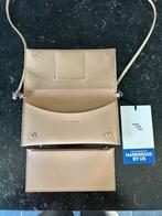Flat Purse - line: "walk with me" – DERENRICE, Handtassen en Accessoires, Tassen | Damestassen, Ophalen of Verzenden, Nieuw, Beige