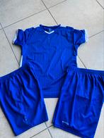 Voetbaltenue Kipsta, Sport en Fitness, Voetbal, Maat XS of kleiner, Ophalen of Verzenden, Zo goed als nieuw, Set