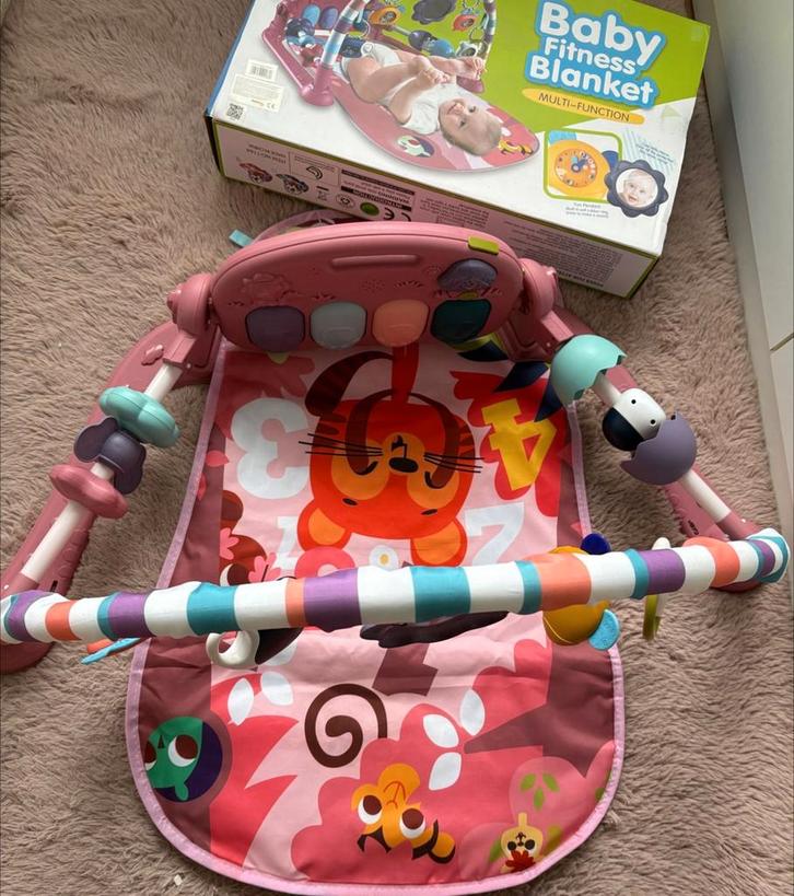 Te koop Babygym met Piano(zo goed als nieuw), Kinderen en Baby's, Speelgoed | Babyspeelgoed, Zo goed als nieuw, Babygym, Met licht